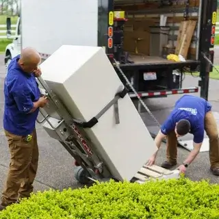 Asansörlü Taşıma: Zorlu Taşımaları Kolaylaştırır! : Kapak Görseli
